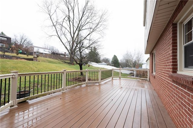 6077 Great Dane Drive, Bethel Park, PA 15102