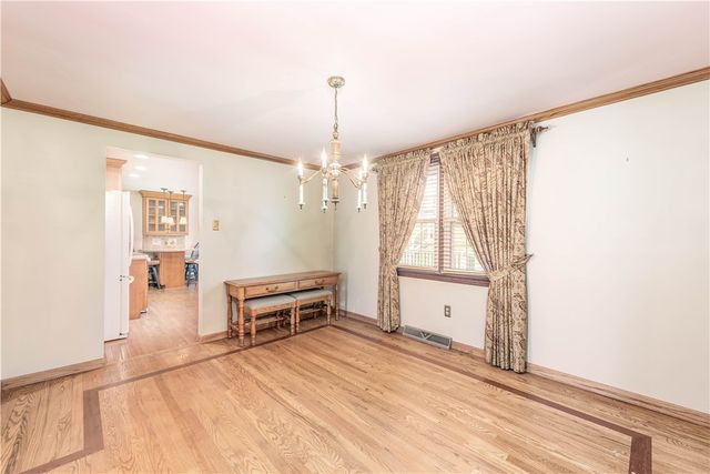 6077 Great Dane Drive, Bethel Park, PA 15102