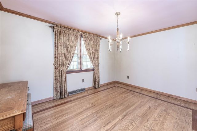 6077 Great Dane Drive, Bethel Park, PA 15102