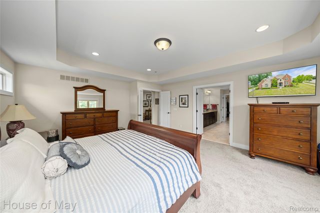 1950 Strawberry Court, Commerce Charter Township, MI 48382