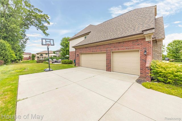 1950 Strawberry Court, Commerce Charter Township, MI 48382