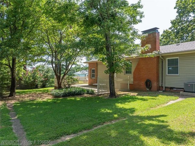 862 W 6th Street, Booneville, AR 72927