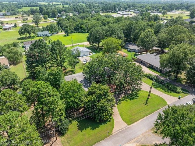 862 W 6th Street, Booneville, AR 72927