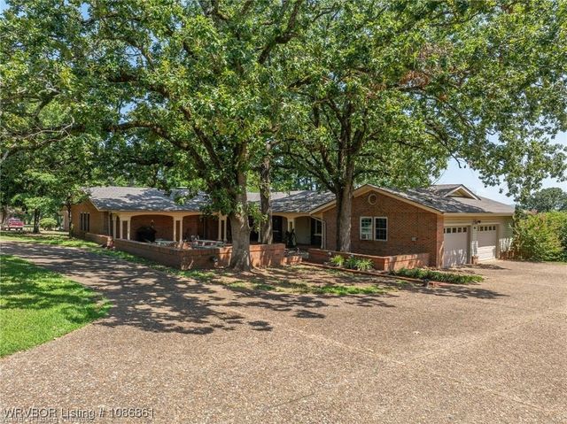 862 W 6th Street, Booneville, AR 72927
