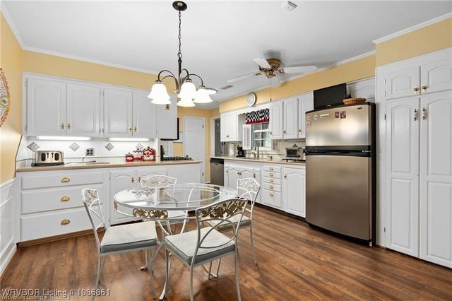 862 W 6th Street, Booneville, AR 72927