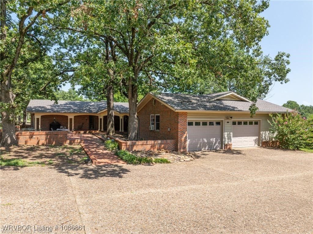 862 W 6th Street, Booneville, AR 72927