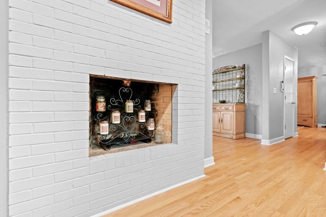 826 E Portland Street, Springfield, MO 65807