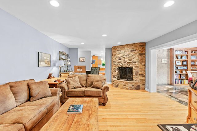 826 E Portland Street, Springfield, MO 65807
