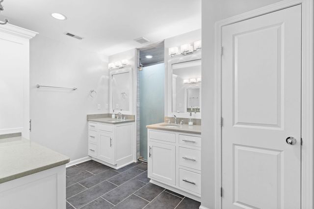826 E Portland Street, Springfield, MO 65807
