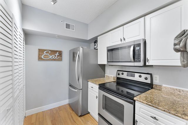 2218 Tuscany Way, Boynton Beach, FL 33435