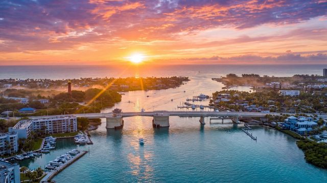 1305 Peninsular Road, Jupiter, FL 33469