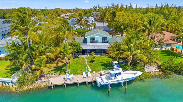 1305 Peninsular Road, Jupiter, FL 33469