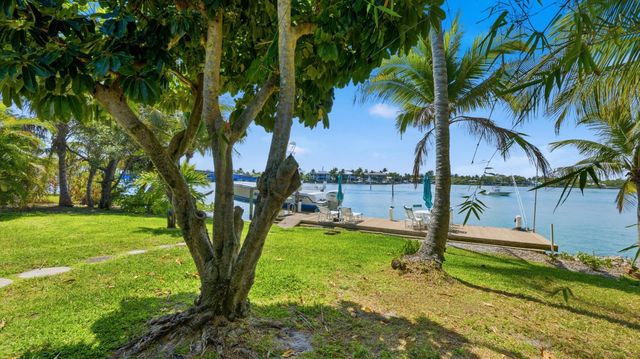 1305 Peninsular Road, Jupiter, FL 33469