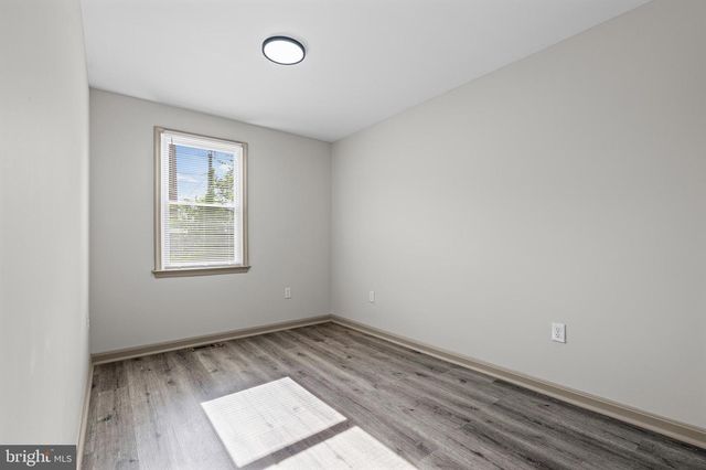1502 LESLIE ST, Baltimore, MD 21217