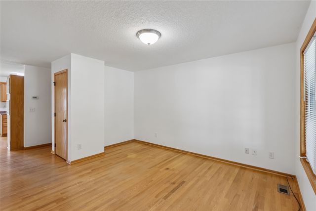6914 Aubrey Court, Johnston, IA 50131
