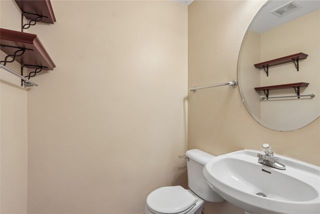 6914 Aubrey Court, Johnston, IA 50131