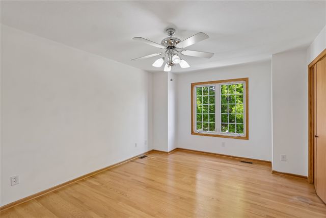 6914 Aubrey Court, Johnston, IA 50131