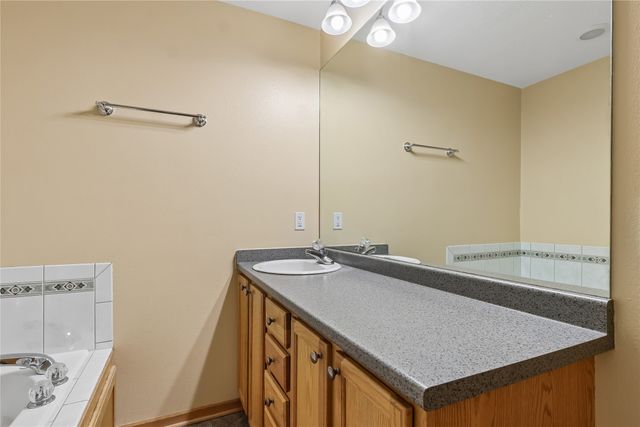 6914 Aubrey Court, Johnston, IA 50131