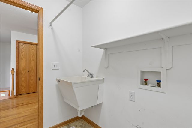 6914 Aubrey Court, Johnston, IA 50131