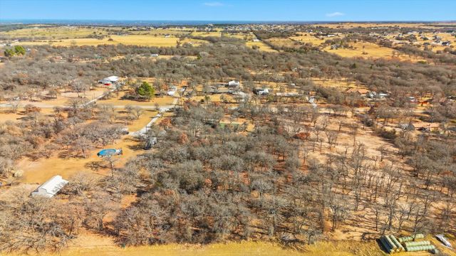 504 Windsor Lane, Springtown, TX 76082