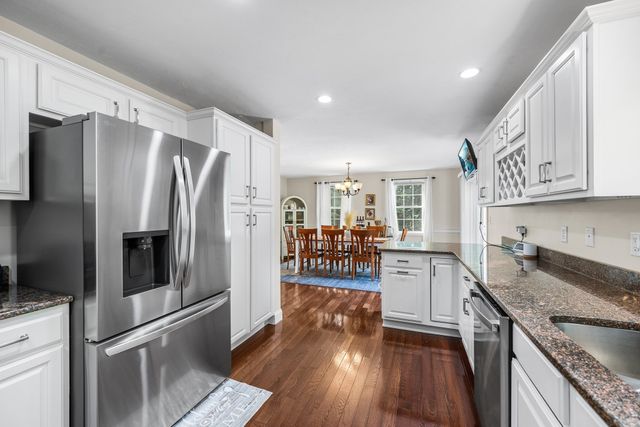10 Egan Ave, Worcester, MA 01604