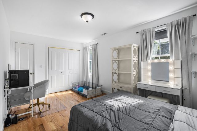 10 Egan Ave, Worcester, MA 01604