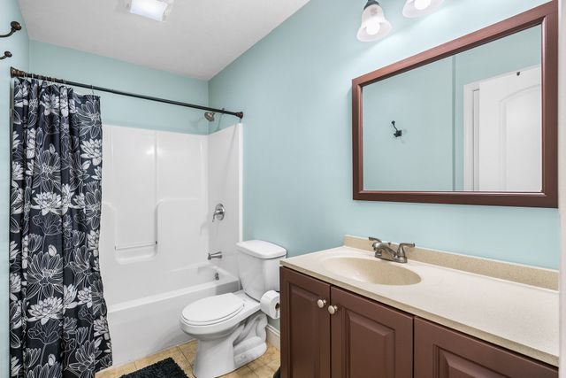 10 Egan Ave, Worcester, MA 01604