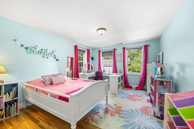 10 Egan Ave, Worcester, MA 01604