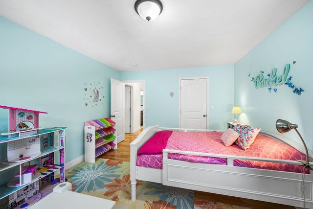 10 Egan Ave, Worcester, MA 01604