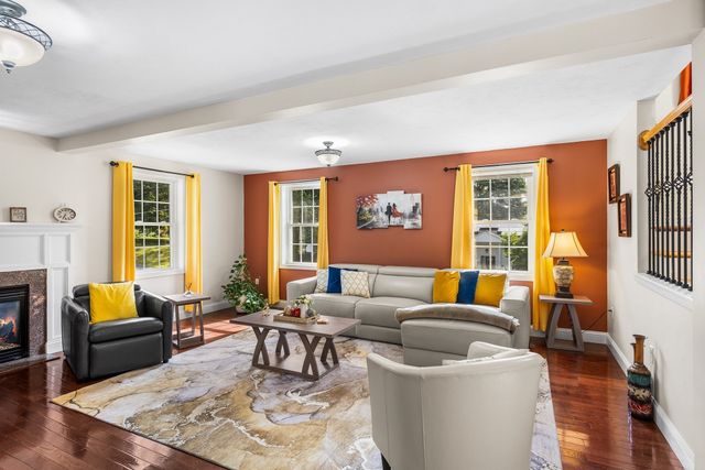 10 Egan Ave, Worcester, MA 01604