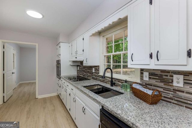 383 Ben Avenue SW, Lilburn, GA 30047