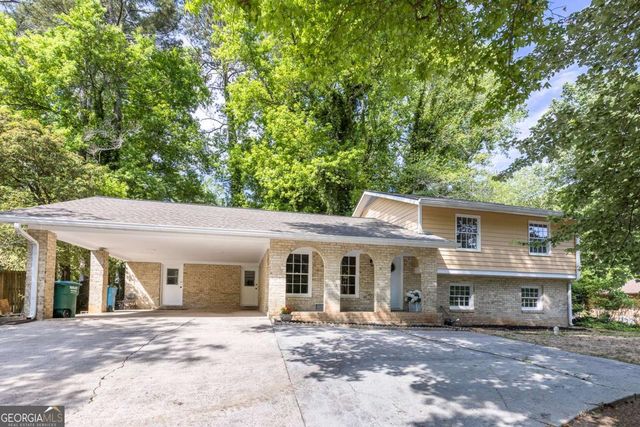 383 Ben Avenue SW, Lilburn, GA 30047