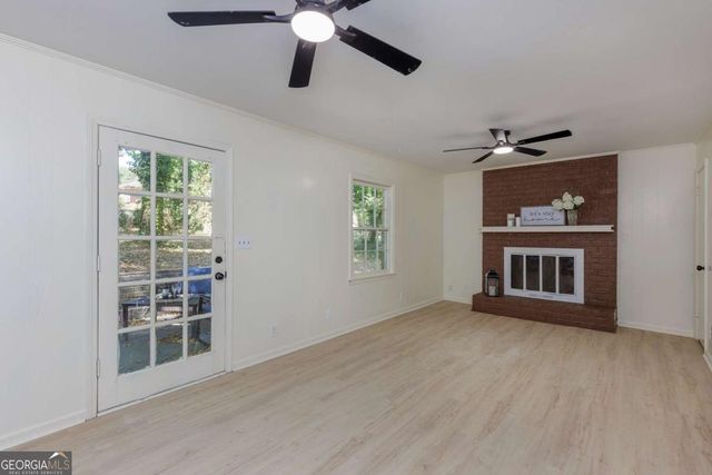 383 Ben Avenue SW, Lilburn, GA 30047