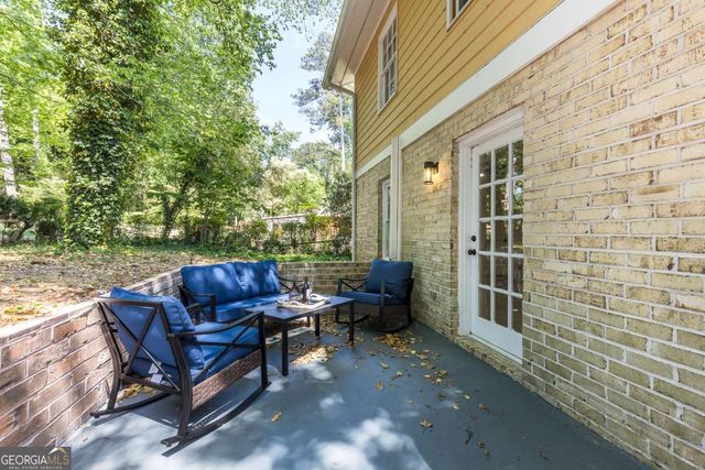 383 Ben Avenue SW, Lilburn, GA 30047