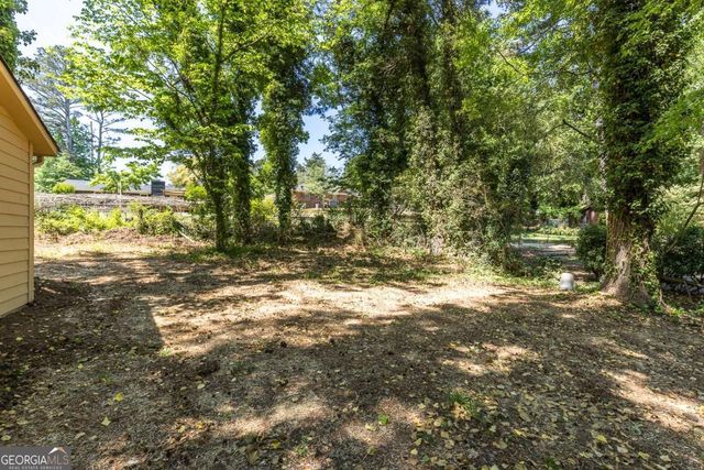 383 Ben Avenue SW, Lilburn, GA 30047