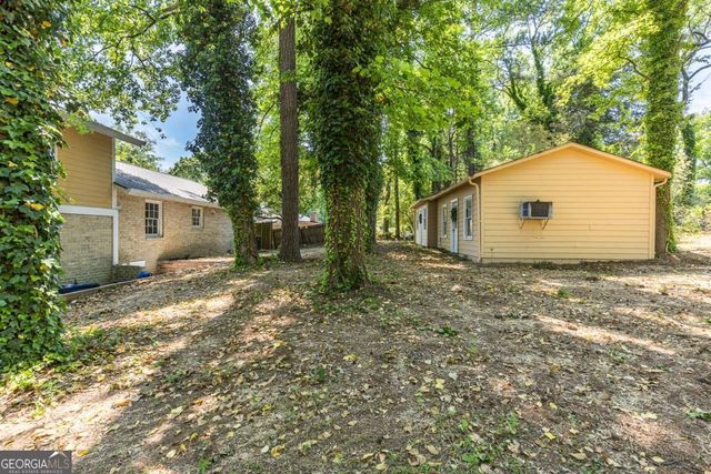 383 Ben Avenue SW, Lilburn, GA 30047
