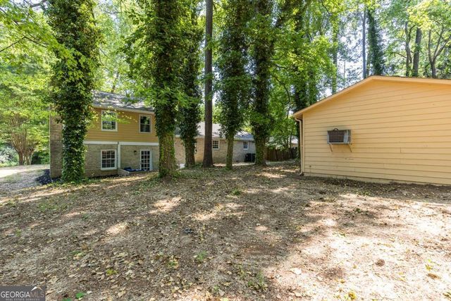383 Ben Avenue SW, Lilburn, GA 30047