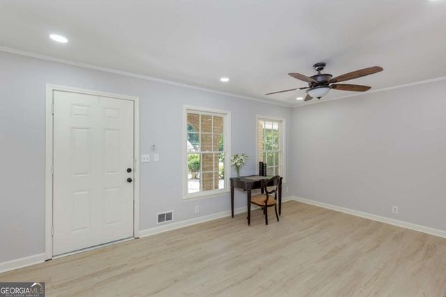 383 Ben Avenue SW, Lilburn, GA 30047