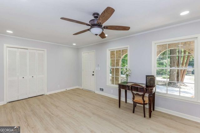 383 Ben Avenue SW, Lilburn, GA 30047