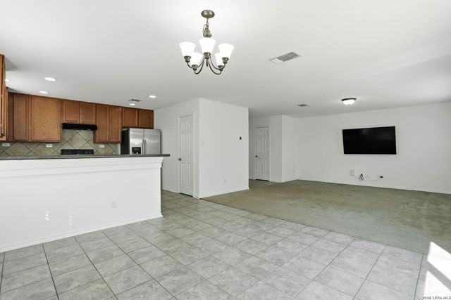 7010 Pescala Ridge, San Antonio, TX 78252