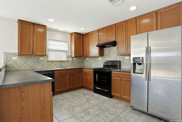 7010 Pescala Ridge, San Antonio, TX 78252