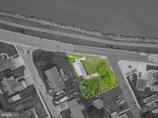 130 RIVIERA DR, Pennsville, NJ 08070