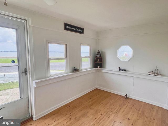 130 RIVIERA DR, Pennsville, NJ 08070
