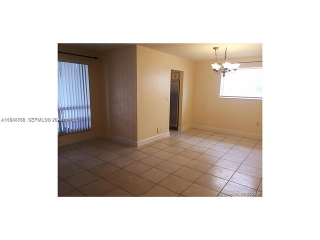 1820 N 17th Ave 1, Hollywood, FL 33020