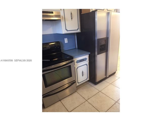 1820 N 17th Ave 1, Hollywood, FL 33020