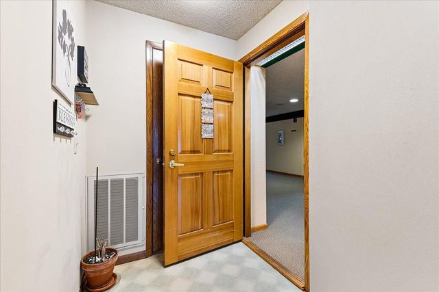 4035 Victoria Street N 110, Shoreview, MN 55126