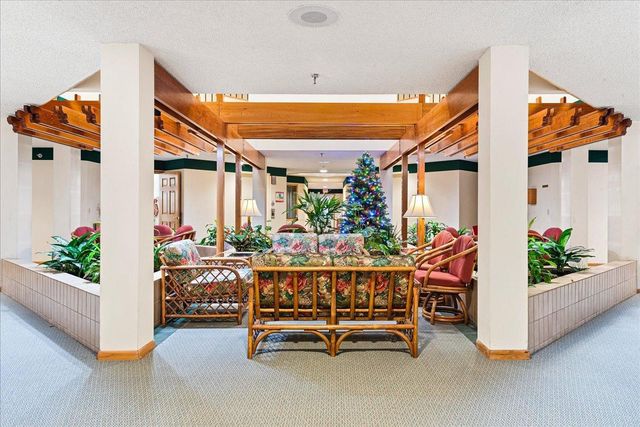 4035 Victoria Street N 110, Shoreview, MN 55126