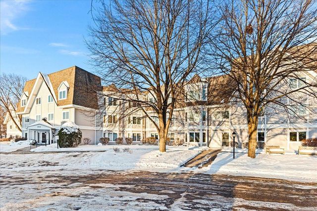 4035 Victoria Street N 110, Shoreview, MN 55126