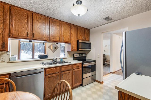 4035 Victoria Street N 110, Shoreview, MN 55126