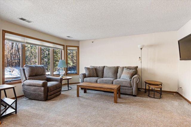 4035 Victoria Street N 110, Shoreview, MN 55126